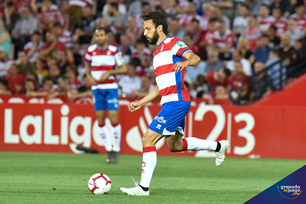 Germán, durante un partido de esta temproada con el Granada. (BALDOMERO)