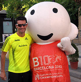 Paquillo con Barni, la mascota de Barcelona 2010