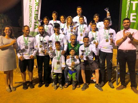 Campeones de Andalucia en las distintas categorías (AYTO. ALMUÑÉCAR)