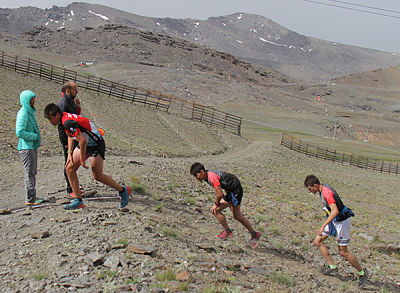 Corredores extenuados por la dureza de la prueba (CETURSA) 