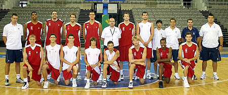 Imagen de la plantilla al completo del CB Granada para la temporada 2009/10 (CBG)