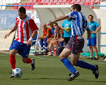 El CD Baza no termina de enchufarse a la Liga (J. M. ALONSO)