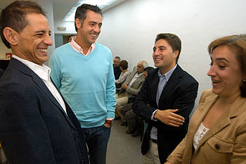 David Cabello, Salvador Franco, Iván López Ariza y Sandra García, de izquierda a derecha antes de la presentación de la prueba