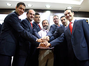 El cuerpo técnico del CB Granada vestirá la firma Portago (CBG)