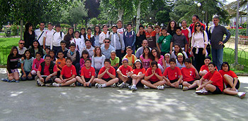 Los participantes en una amplia foto de familia (GRJ)