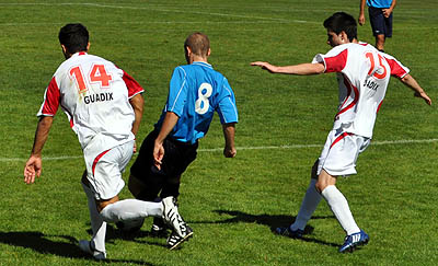 El Guadix CF se anotó la victoria ante el Cúllar Vega (EDUARDO SALMERÓN)