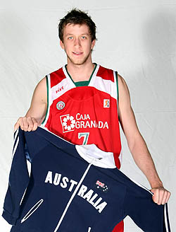 Joe Ingles con la camiseta de su selección