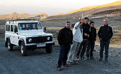 Técnicos de la estacion de Sierra Nevada junto a los de la FIS y la FISU (GRJ)