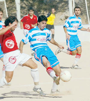 Granada 74 y Granada CF jugaron a la hora de comer