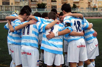 Los cadetes del Granada CF doblegaron al 74 en el derbi cadete
