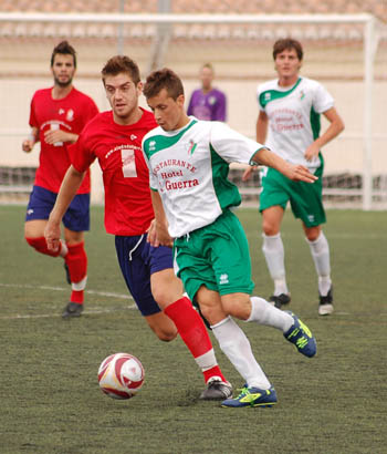 Javi Pérez (Atarfe) y Alex Reyes (Huetor Vega) se perderán la jornada por sanción (ARCHIVO)