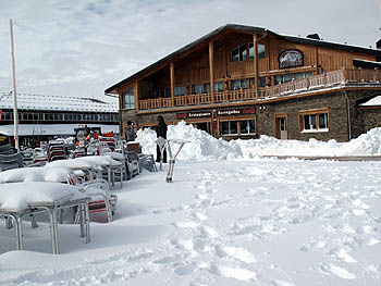 Estampa nevada de la terraza de Borregiles en Sierra Nevada (GRJ)