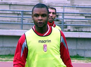 Kitoko en su primer entrenamiento como jugador rojiblanco