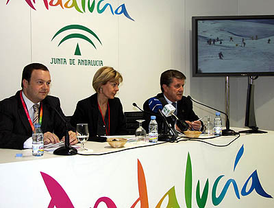 Un momento de la presentación de la oferta de Sierra Nevada en Fitur