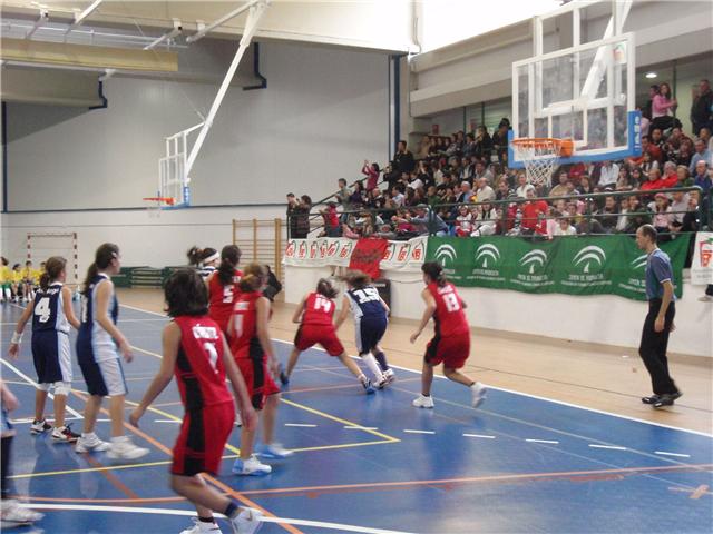 El minibasket supone el inicio de muchas jóvenes promesas