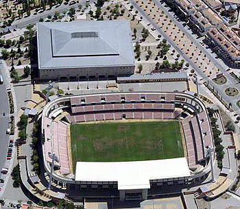 Vista aérea de Los Cármenes junto al Palacio de Deportes