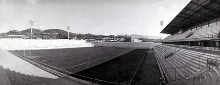 Impresionante panorámica del antiguo estadio de `Los Cármenes` en los años 70 (GRJ)