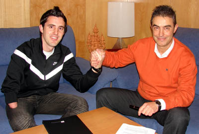 José Manuel Ruiz junto a Juan Carlos García en la firma del convenio (GRJ)