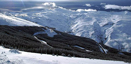 Sierra Nevada presenta un aspecto impresionante tras las últimas precipitaciones (GRJ)