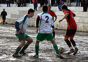 Los equipos de arriba siguen con paso firme (ARCHIVO)