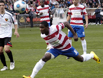 Ighalo en la acción que abrió el marcador ante el At. Ciudad (PACO AYALA)