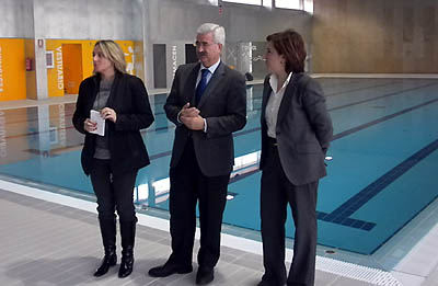 Manuel Jiménez Barrios junto a Sandra García y Marifrán Carazo (GRJ)