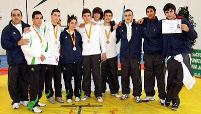 Equipo cadete del Club de Lucha de Maracena en el Campeonato de España