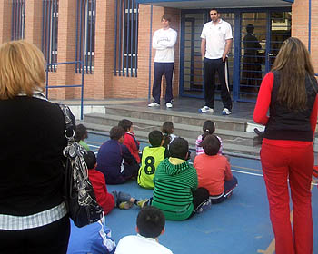 Stefansson y Gutiérrez en el Colegio Carmen de Salles (GRJ)