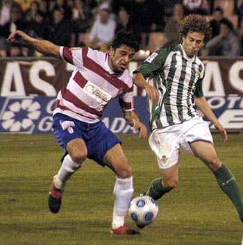 Tariq en una acción del encuentro ante el Betis B (PACO AYALA)