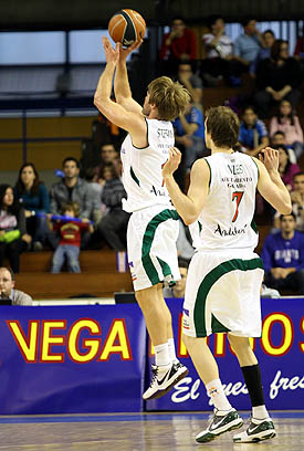 Stefansson en el encuentro ante Cajasol (ACBMEDIA)