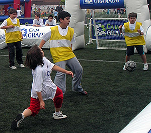 Los pequeños disfrutarán del torneo de fútbol 3x3 (GRJ)