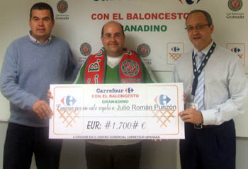 Carlos Díaz junto a Julio Román y José Manuel López (GRJ)