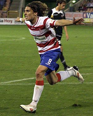 Berrocal en la celebración de uno de sus goles (L. RUIZ)
