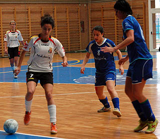 Las granadinas no lograron pasar del empate (ARCHIVO)