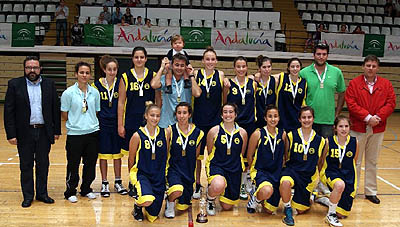 Foto de las campeonas, las malagueñas del CB Presentación (GRJ)
