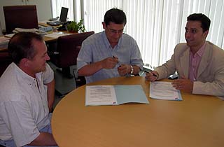Un momento de la reunión previa a la firma del acuerdo (GRJ)
