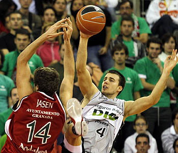 El Palacio de Deportes echa el telón ante el Unicaja (ACBMEDIA)