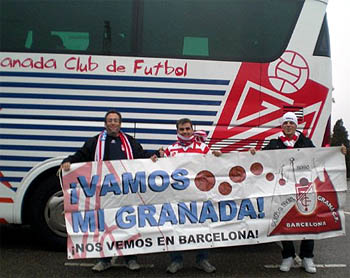 Socios de la peña del Graná en Barcelona en una de sus salidas