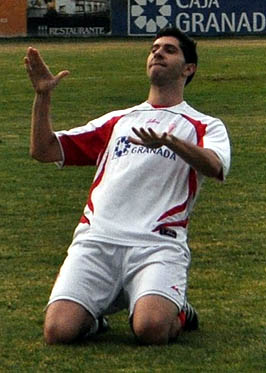 Ubric celebrando un de los tantos ante el Úbeda