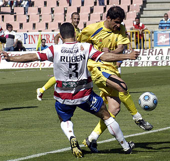 Rubén Párraga será uno de los titulares que jugará (AYALA)