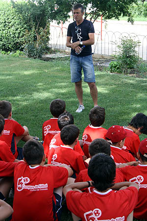 Lucas Alcaraz durante su visita al Campus (GRJ)