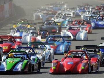 Un momento de la salida de la carrera en el circuito de Zandvoort 