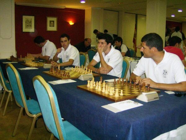 El Club Ajedrez Motril mantiene intactas sus opciones de ascenso