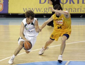 Jorge Fernandez frente a Mario Fernández, nuevo base del CBG