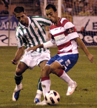 Dani Benítez fue el autor de los dos goles locales (PACO AYALA)