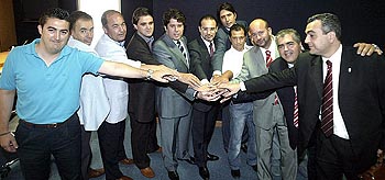 La Comisión Mixta comienza a trabajar por la unión (LA OPINIÓN)