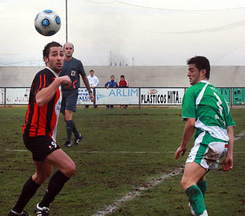 El Arenas se ha fijado el objetivo del ascenso a Tercera División (ARCHIVO)