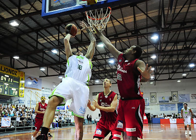 Prestes en una acción del encuentro ante Unicaja (ACBMEDIA)