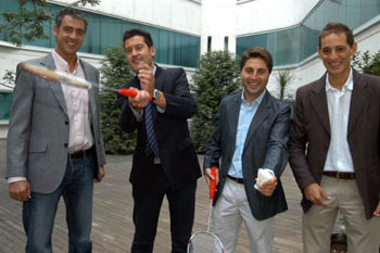 Las autoridades y organizadores tras la presentación del evento (GRJ)