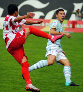 Orellana, en una acción del encuentro. (DIEGO PÉREZ)